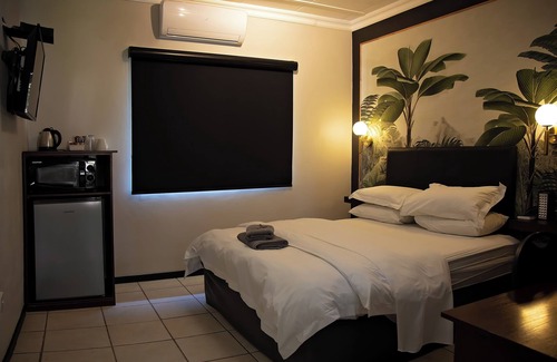 Tsantsabane House | Stay