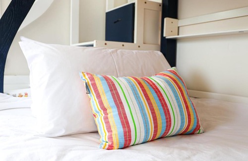Malvern East House | StayAU Family-Friendly 3BR Getaway in Malvern