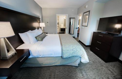 Newtonville Hotel | Staybridge Suites Albany Wolf Rd-Colonie Center by IHG