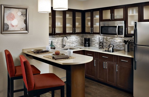 McLean Hotel | Staybridge Suites Tysons - McLean by IHG