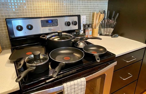 Texas Medical Center Apartment | StayCozy King Bed| MD Anderson FREE P