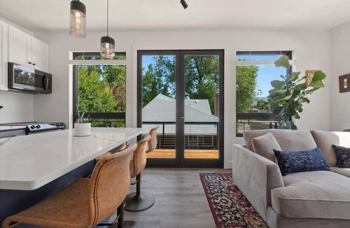 North End House | #StayinMyDistrict Modern North End Loft