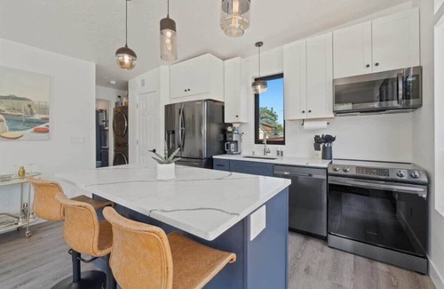 North End House | #StayinMyDistrict Modern North End Loft