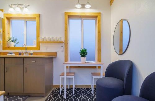Overlook House | #StayInMyDistrict Overlook Backyard Tiny Suite