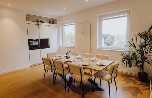 Suedstadt Apartment | Staylight Stylish Penthouse | Maschsee | 1A City Location