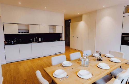 Suedstadt Apartment | Staylight Stylish Penthouse | Maschsee | 1A City Location