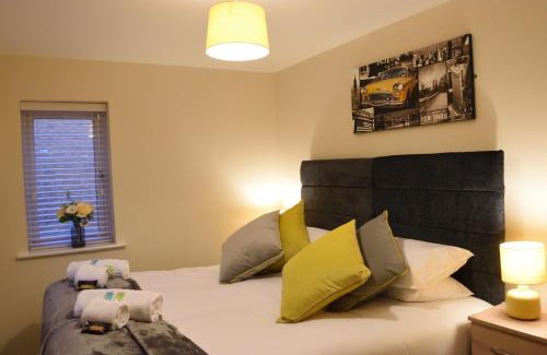 Little Hay Apartment | StayNEC Coach House Birmingham - For Company, Contractor & Leisure Stays - NEC, HS2, JLR, Airport