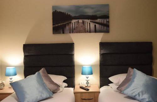 Little Hay House | StayNEC Moat House Birmingham - For Company, Contractor and Leisure Stays - NEC, HS2, JLR, Airport