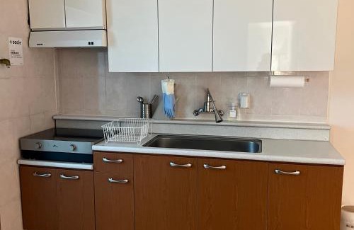 Yeoksam Villa | Stayraon, White & Cozy Space near Yeoksam Station
