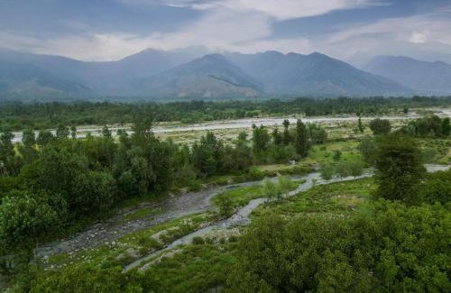 Pahalgam Villa | StayVista at Lavender Haze - 3BR Cottage