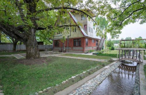 Pahalgam Villa | StayVista at Lavender Haze - 3BR Cottage