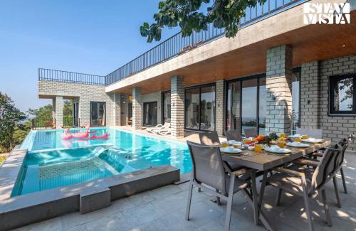 Kadadhe Villa | StayVista's Esperanza - Mountain-Side Retreat with Infinity Pool, Jacuzzi, Gazebo & Indoor-Outdoor Activities