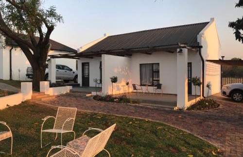 Magaliesberg Apartment | Steenkoppies Estate semi self catering unit 2