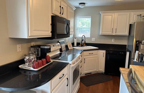 Ankeny House | Stellar 4 bedroom home, newly renovated in Ankeny
