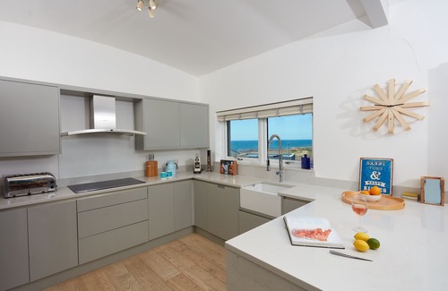 Widemouth Bay Apartment | Step inside this gorgeous retreat where upside down living takes full advantage of the sea views.