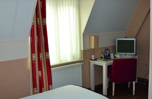 De Koog Hotel | Step Into Comfort and Wellness on Texel’s Scenic Shores! Free Breakfast!