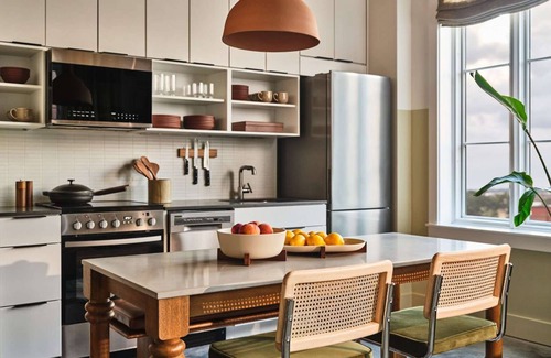 Yamacraw Village Apartment | Steps from River Street + Outdoor Pool & Bike