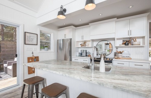 Huron-Kinloss Cottage | Steps from sandy beach - Lurgan Beach cottage