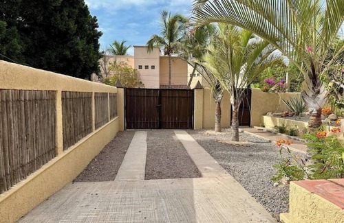 Loreto House | Steps to BEACH! Privacy in the Heart of Loreto!