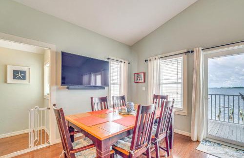 Cedar Key House | Steps to Beach Waterfront Cedar Key Home!