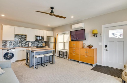 Bowling Green Apartment | Steps to Lake Wylie Cozy Clover Apartment