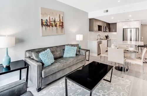 Woodmont Triangle Apartment | Steps to Metro | Full Kitchen + W/D | Near Chevy Chase| by GLS