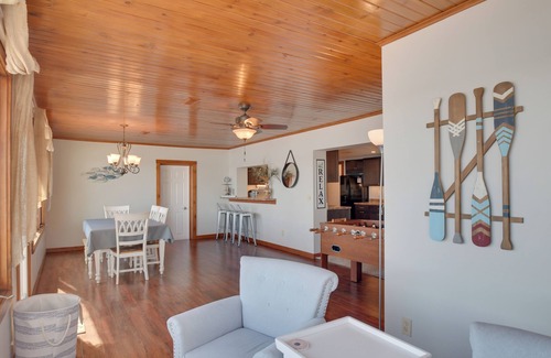 Scott County House | Steps to Mississippi River: Hot Tub Haven!