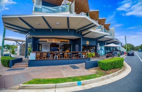 Mudjimba Apartment | Steps to Mudjimba Beach, Cafes & Village, The Sunny Coasts Hidden Gem with Pool