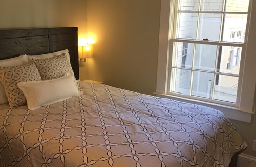 Ansley Park House | Steps to Piedmont Park - Cozy Midtown/Ansley Park Cottage