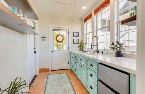 Sutter Creek Cottage | Steps to Sutter Creek: Chic Wine Country Cottage
