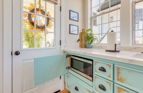Sutter Creek Cottage | Steps to Sutter Creek: Chic Wine Country Cottage