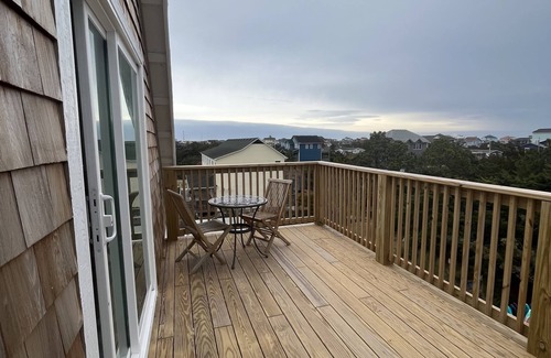 Salvo Apartment | STEPS TO THE BEACH AMPLE PARKING YEAR ROUND FOR FISHING TRAILERS + FREE GOLFCART