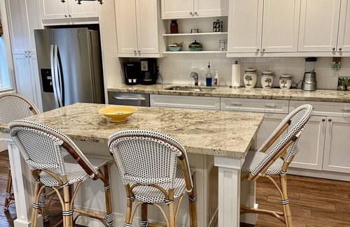 Juno Beach Apartment | Steps to the Ocean-1 Bd/1Ba Quiet Beach Apartment- Beautiful Sunrises Await You