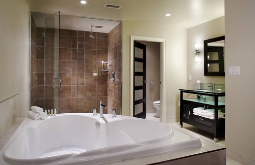Niagara Falls Hotel | Sterling Inn & Spa - an Ontario's Finest Inn