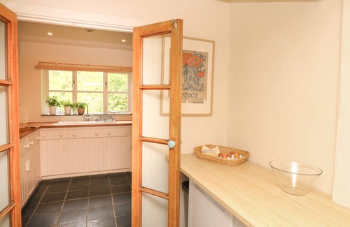 Diptford Cottage | STERT MILL, pet friendly, character holiday cottage in Diptford