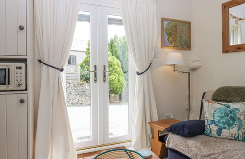 Baycliff Cottage | STILL WATERS, pet friendly, character holiday cottage in Ulverston
