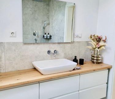 Wiedenbruck Apartment | Stilvolle Studiowohnung mit Sonnenterasse