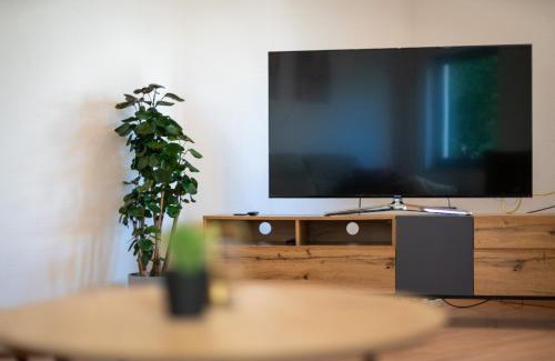 Sued Apartment | Stilvolles Apartment - Boxspringbetten - Netflix
