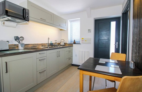 Bromlow Cottage | Stiper View Barn 1