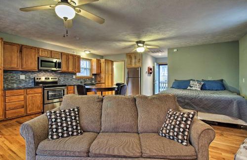 Umber View Heights Apartment | Stockton Lake Escape with Kitchen, Half Mile to Lake