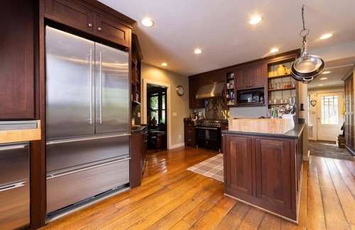 Forestburgh House | Stone Arches - Enchanting Estate w/Pool +Spa-mode