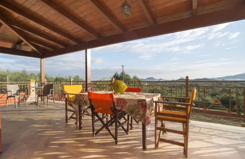Lagopodo Villa | Stone-Built Traditional Villa