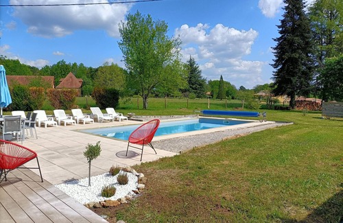Eglise-Neuve-de-Vergt Cottage | STONE FARMHOUSE - STYLE COTTAGE WITH SWIMMING POOL IN PERIGORD WHITE -