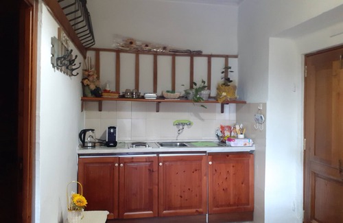 Vacone Bed & Breakfast | Stone farmhouse among ancient olive trees and the remains of the Roman villa of Horace