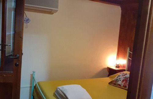 Vacone Bed & Breakfast | Stone farmhouse among ancient olive trees and the remains of the Roman villa of Horace