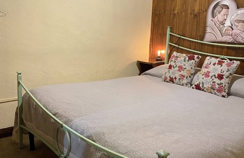 Vacone Bed & Breakfast | Stone farmhouse among ancient olive trees and the remains of the Roman villa of Horace