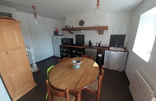 Ploumilliau House | Stone house 60 m2 with garden in the town center near the beaches