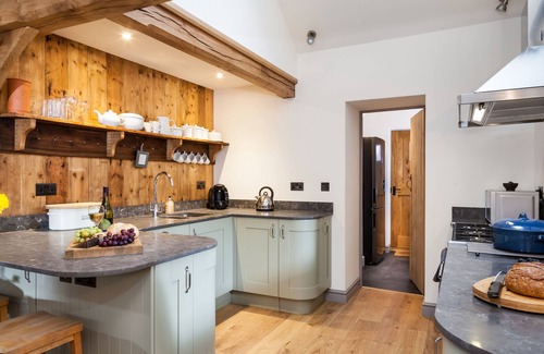 Leominster Cottage | Stone House - a charming cottage that sleeps 6 guests