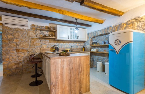 Dobrinj Apartment | Stone House Apartment With A Private And Heated Swimming Pool