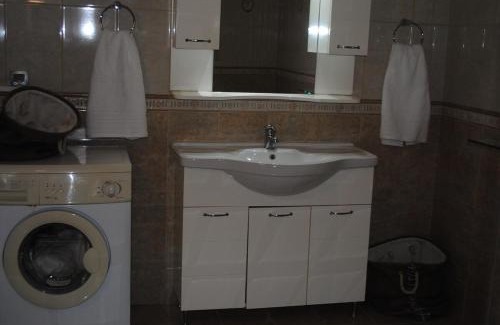 Tavronitis Apartment | Stone House by the Sea